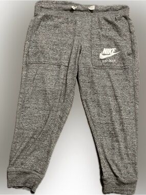 Nike Sportswear Vintage Gym Capri Joggers Women’s Size XS